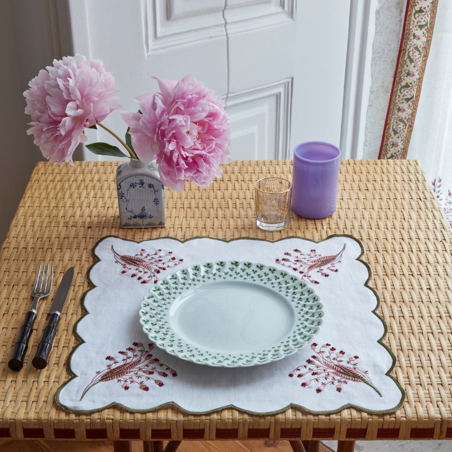 Home Casamota | Tulip Scallop Placemats