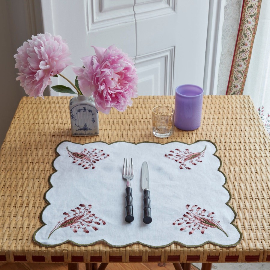 Home Casamota | Tulip Scallop Placemats