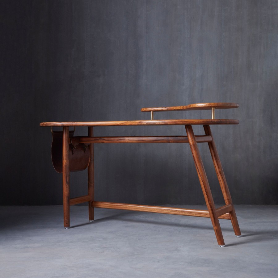 Home Project 810 | Merak Desk